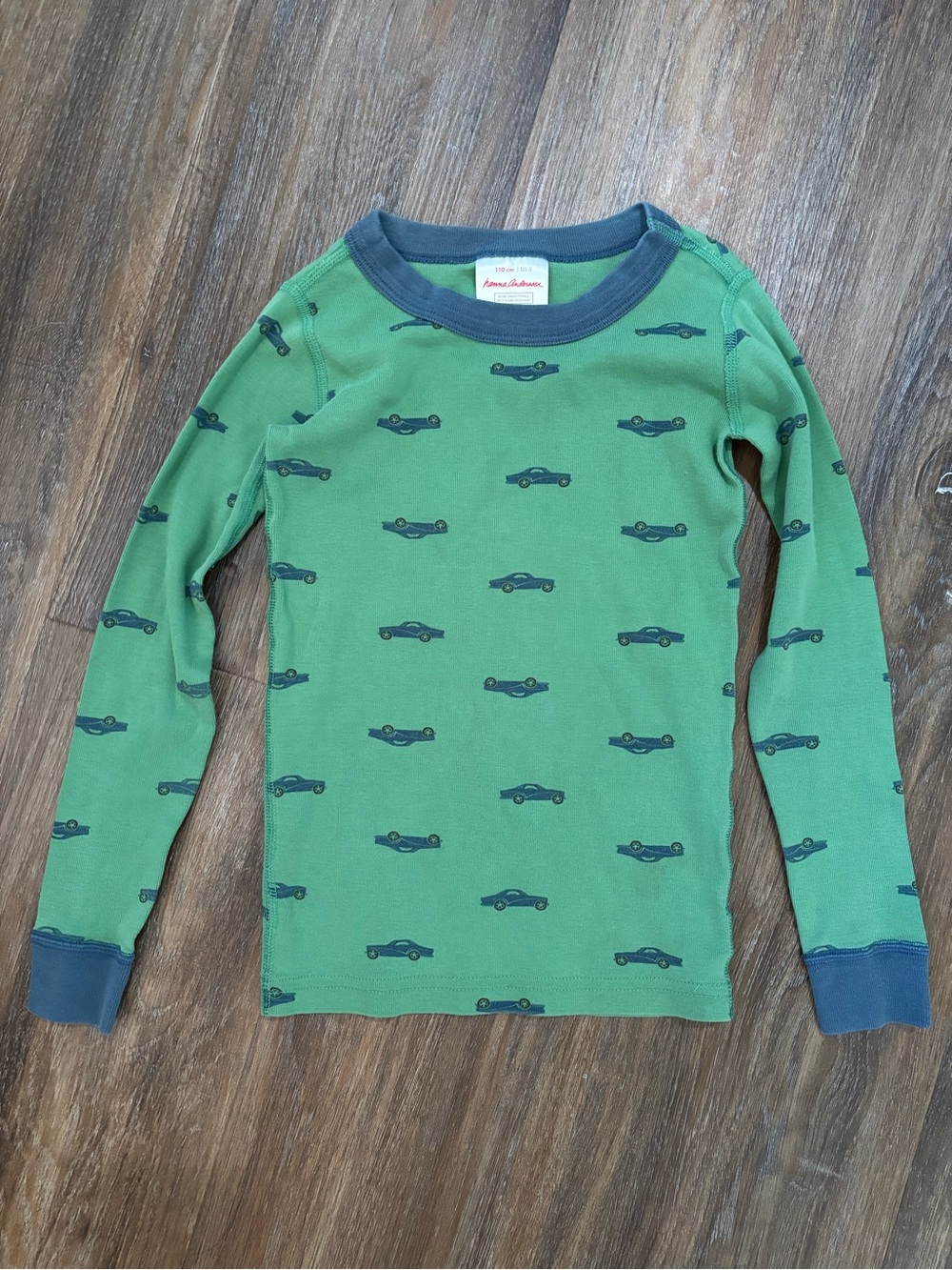 Hanna Andersson Green Long-Sleeve pj shirt with Navy Car Print